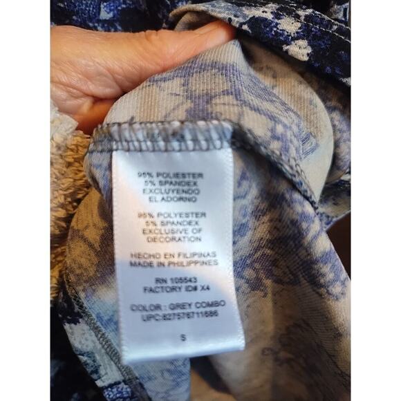 Lot of 2 blouse Tank Top Women's Small V-Neck Sleeveless Career Floral Abstract - Picture 9 of 11